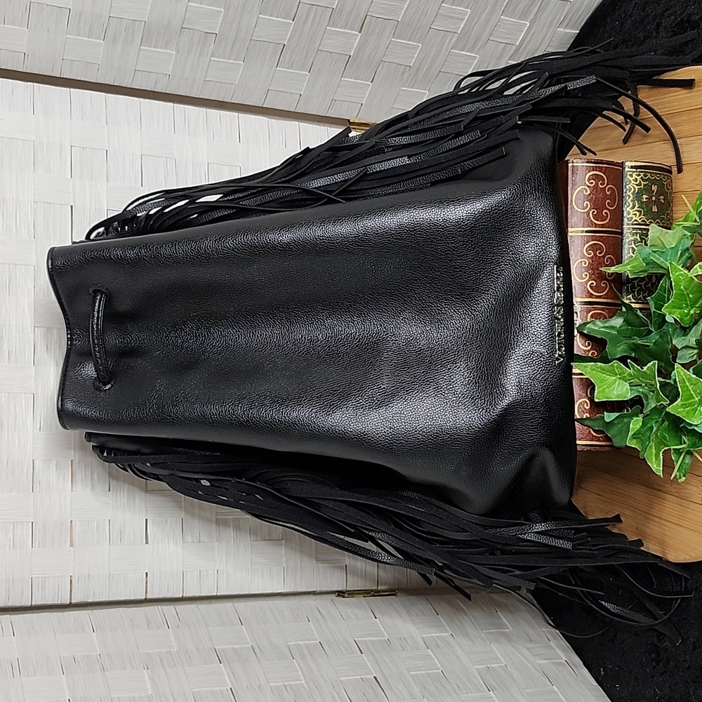 👉*AWESOME* VICTORIA'S SECRET BLACK FRINGE CINCH BAG #11067913 ~LIMITED EDITION